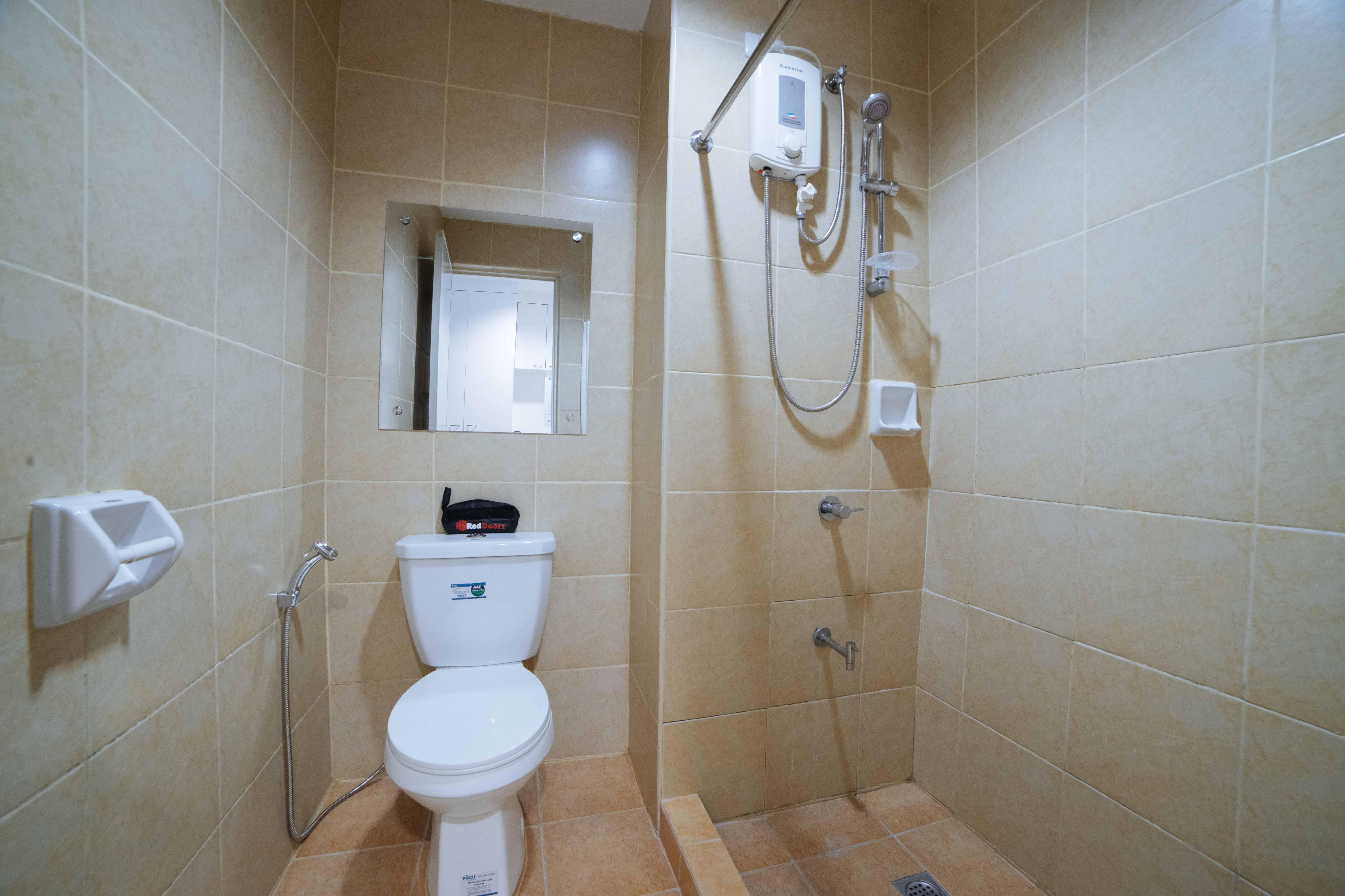 Reddoorz Plus @ Roxas Street Davao Exterior foto